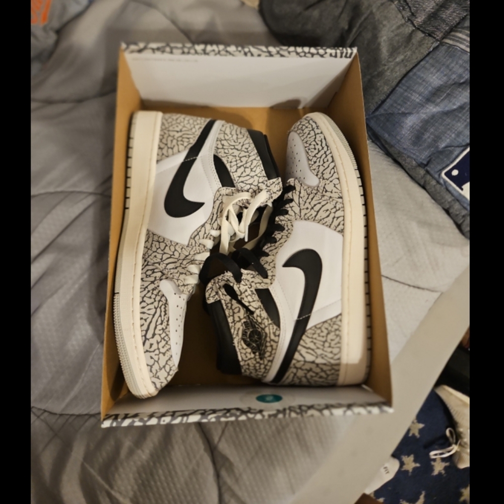 Jordan Black and White Patterned Sneakers